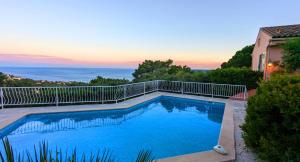 Villa Les Trois Chênes, piscine privée & vue mer sur Golfe de Saint Tropez