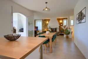 Maisons de vacances 06Q - Biot beautiful provencal villa with swimming pool : photos des chambres