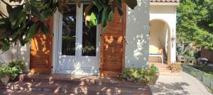 Maisons de vacances Maison T2 Climatisee avec petit jardin dans impasse calme : photos des chambres