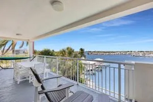 Andros - Spacious 2x2 Waterfront Condo - Key West