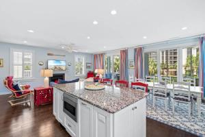 Ocean Breezes 4 Bedroom 4 Bath with Amenities