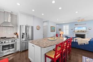 Ocean Breezes 4 Bedroom 4 Bath with Amenities