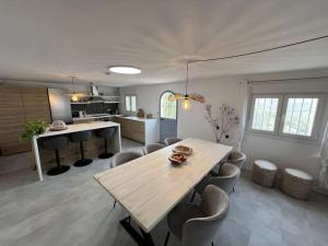 Villa Melín breathtaking views,private heated pool