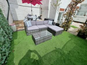 The Hideaway ll private garden Quiet Central