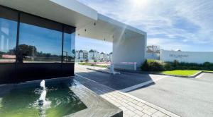 Bella Mare Beautiful Beachfront Apartment