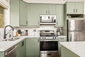 EV level 2, Pets Welcome at Sunset Ridge