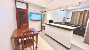 Ebony Apartment & Studio - Moka