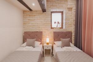 Room Adam in the OLD TOWN, 2 single beds