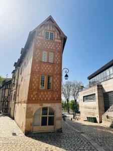 Appartements Orleans Centre - LOVE ROOM - Good Vibes Only BY PRIMO C0NCIERGERIE : photos des chambres