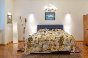 Luxurious, spacious & bright with 2 parking spots