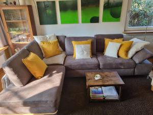 Stadtnahe Wohnung mit Garten und Parkplatz