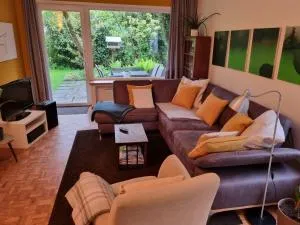 Stadtnahe Wohnung mit Garten und Parkplatz - 奥尔登堡