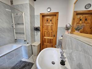 Ferienhaus JULKA am See mit Kamin & WLAN - Domek Letniskowy JULKA