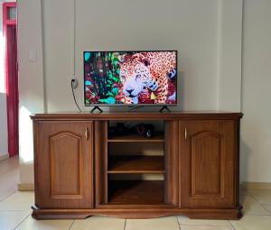 The Urban Getaway - 4 Bedrooms 3 Bath