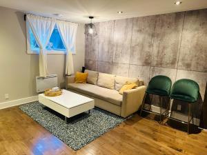 Urban Retreat - 2 Bedroom, 3 Beds, 6 Guests, Free Parking