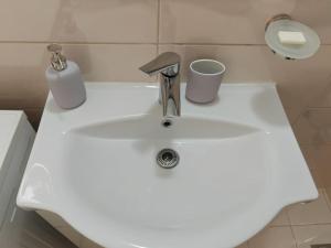 Leos & Xerxes place in the Heart of Rhodes