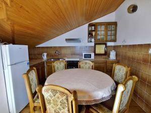 Apartments Anamari 