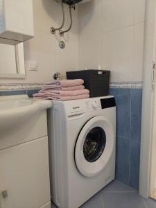 Apartments MARKO-Sevid-20m from the beach