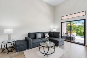 Villa with Minimalist Design & Scenic Deck with Private Infinity Pool and Jungle Views