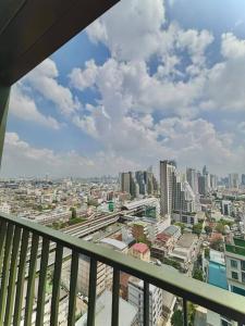 Tela condo ตากสินสาทร