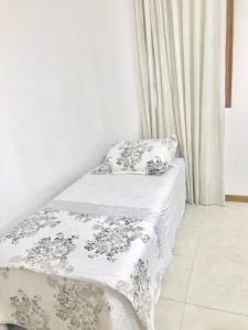 Apartamento Amplo com Varanda Aconchegante - 10 Min a Pé da Vila de Praia do Forte
