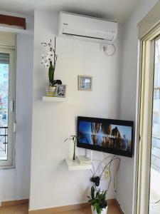 Kristi Apartment 2 Min to Sea Netflix & Espresso Station