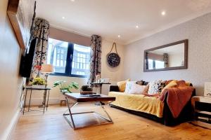 Central Riverside Apartment