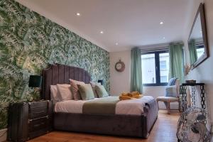 Central Riverside Apartment