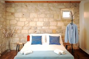 Stonehouse 22 - ZF Hvar