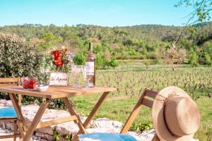 Les Apiers, chambre dhôtes de charme à Carcès