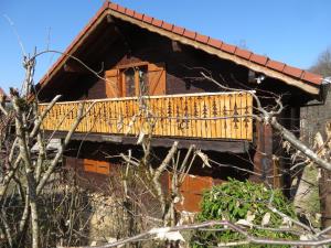 Maisons de vacances Chalet spacieux pres de Gerardmer avec terrasse, verger et activites montagne - FR-1-589-121 : photos des chambres