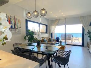 Lujoso apartament con impresionantes vistas al mar