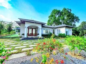 Ben's house lương sơn hoà bình - 和平