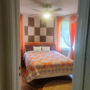 Beach Go-Boho Private Room & Coffee - Tea! FREE - Deerwood