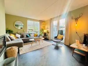 Holland House big garden pool fireplace Nijmegen for 6 people - Boven-Leeuwen