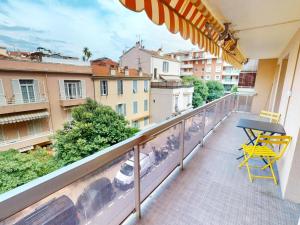 Superbe 3P avec Terrasse, Plein Centre de Menton, Proche Mer et Commerces - FR-1-196-358