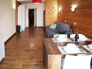 Studio cosy pour 4 personnes face aux pistes, balcon sud - FR-1-322-616