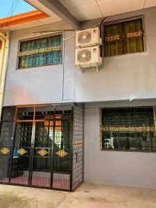 Muqmeen Homestay Semporna - 拿笃