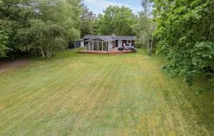 3 Bedroom Nice Home In Thyholm - Humlum