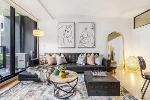 VAQUAY Haven In Hawthorn