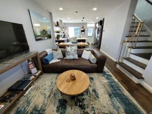 Capitol Hill Adj Home with Parking and Easy Access to Downtown