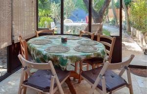 3 Bedroom Awesome Home In Carpentras