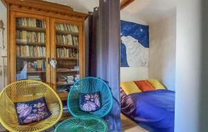 Maisons de vacances 3 Bedroom Awesome Home In Carpentras : photos des chambres