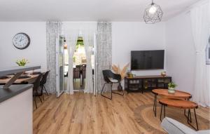 Awesome Home In Bribir With Jacuzzi