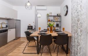 Awesome Home In Bribir With Jacuzzi