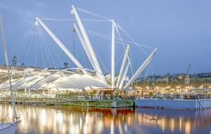 4 Bedroom Cozy Apartment In Genova