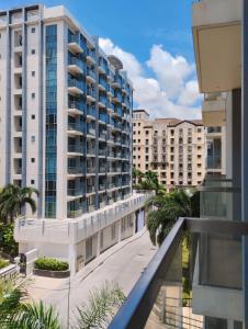 Palm Tree Condotel - NAIA Condotel - STUDIO TYPE