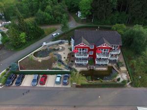 Exclusive apartment with panoramic lake view