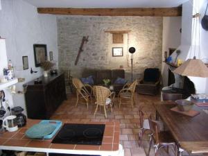 "Ancien Cafe" with courtyard