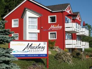 Exclusive holiday apartment with volcano views